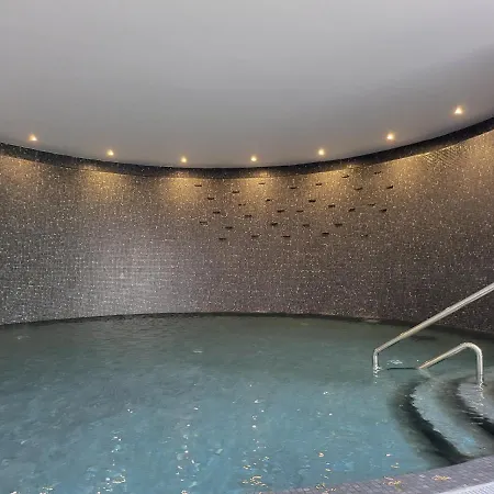 Royal Orchid 4* Caniço