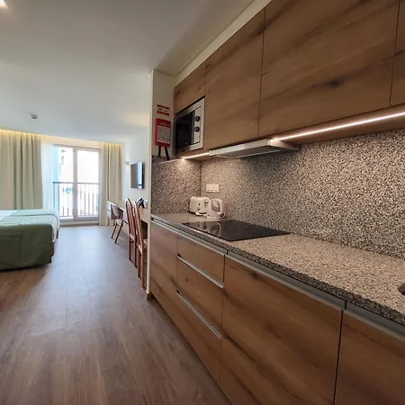 Royal Orchid Hotel 4*