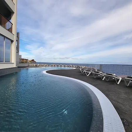 Royal Orchid 4*