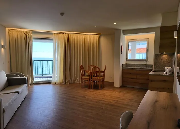 Royal Orchid 4* Caniço