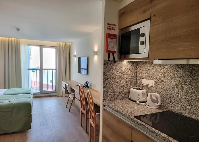 Royal Orchid Caniço