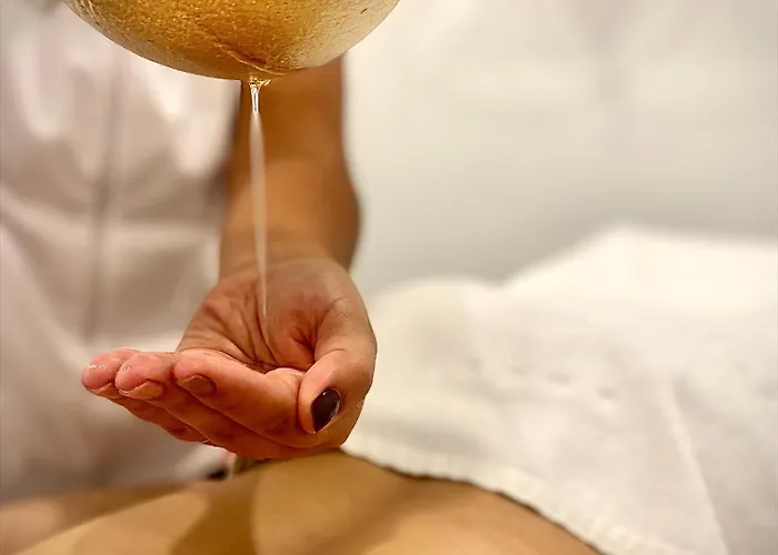 Royal Orchid Caniço