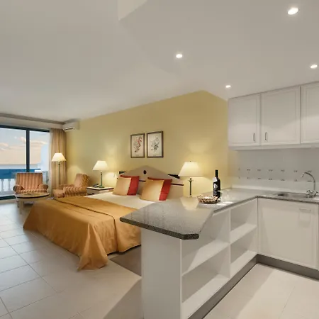 ロイヤル オーキッド ホテル カニコ