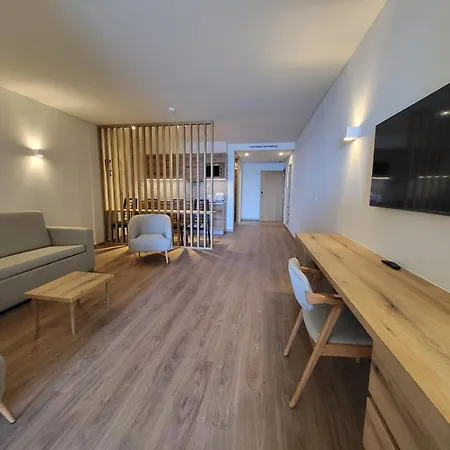 Royal Orchid Caniço