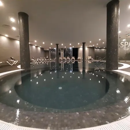 Royal Orchid 4* Caniço