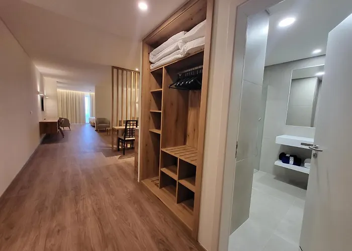 Royal Orchid 4* Caniço