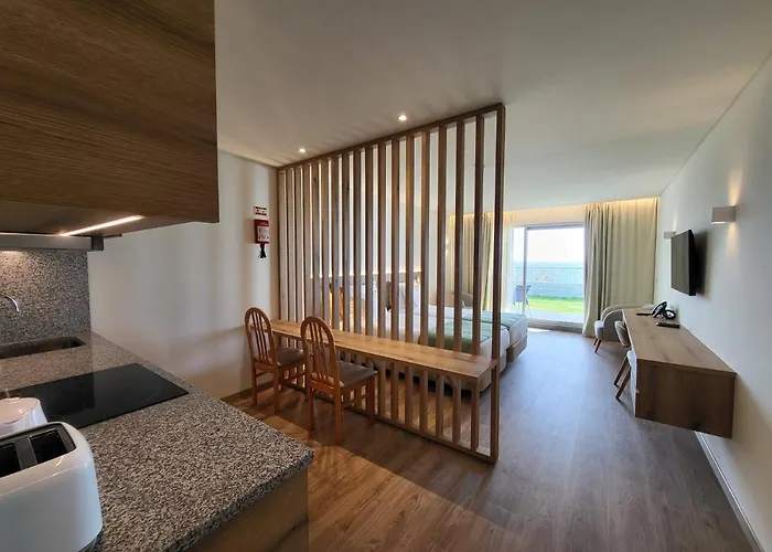 Royal Orchid Hotell 4*