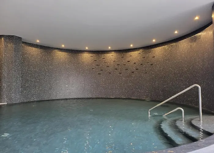 Royal Orchid 4* Caniço