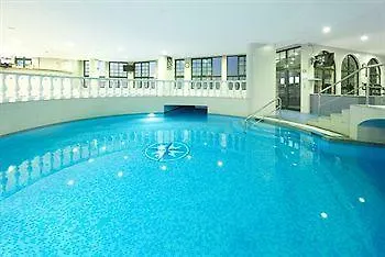 Royal Orchid Hotell 4*